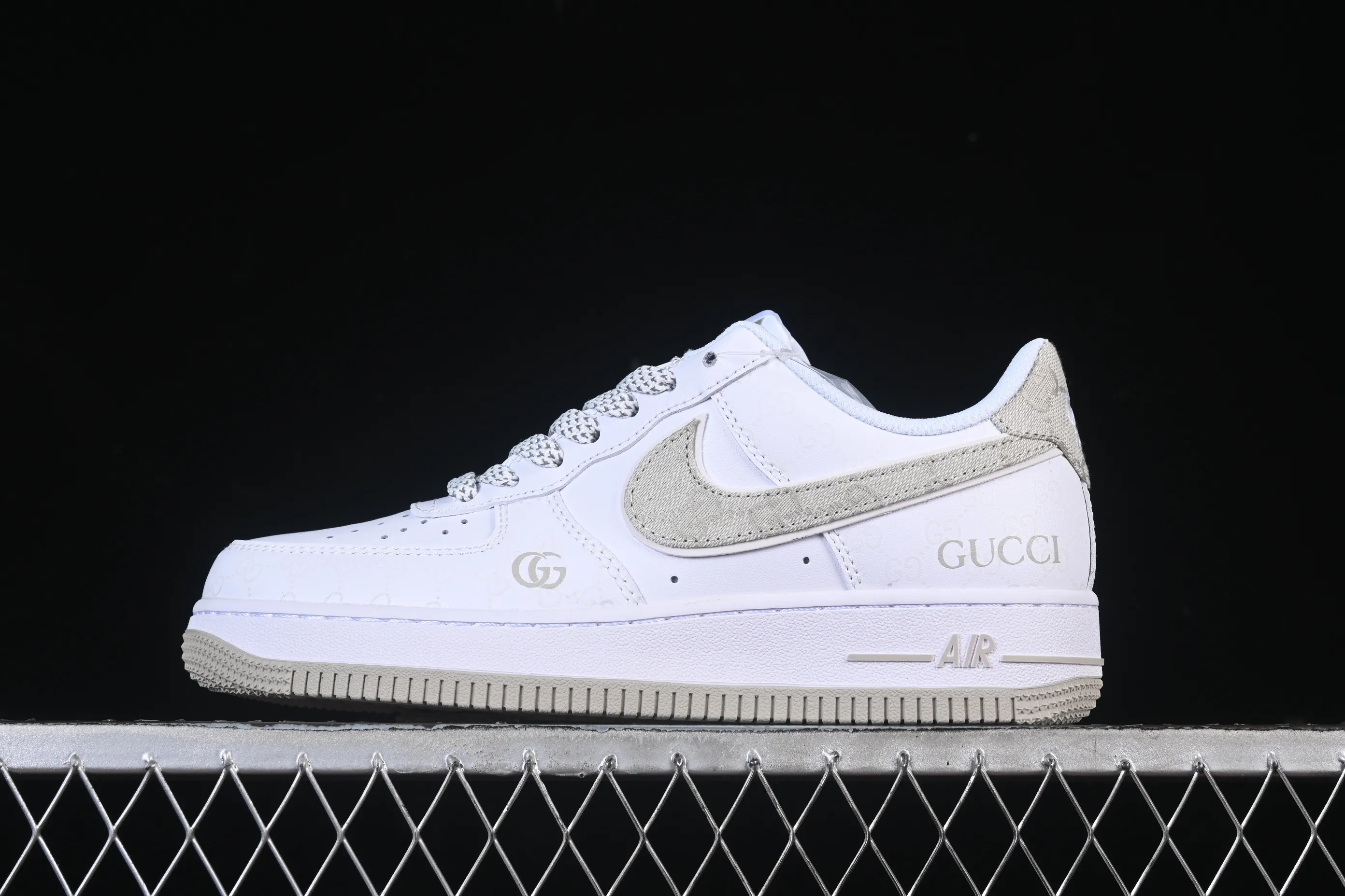 All categories Nk Air Force 1 Air Force series Nk Air Force 1 Low Air Force low-top Nike Air Force 1'07 Low Gucci co-branded beige denim luminous Air Force 1 low-top casual sneakers XX3168-197